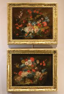 Coppia di nature morte di fiori, Antoine Monnoyer, il Giovane (Parigi 1671 - Paris Saint Germain-en-Laye 1747) attribuibile